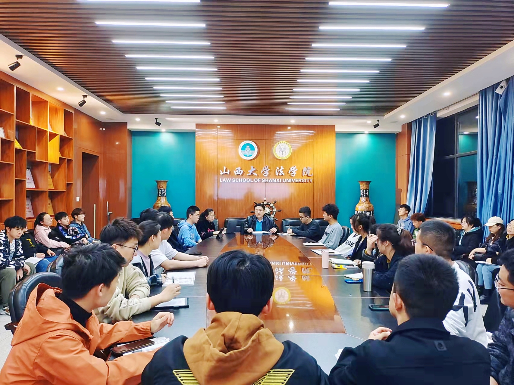 PP电子召开PP电子怎么进入座谈会