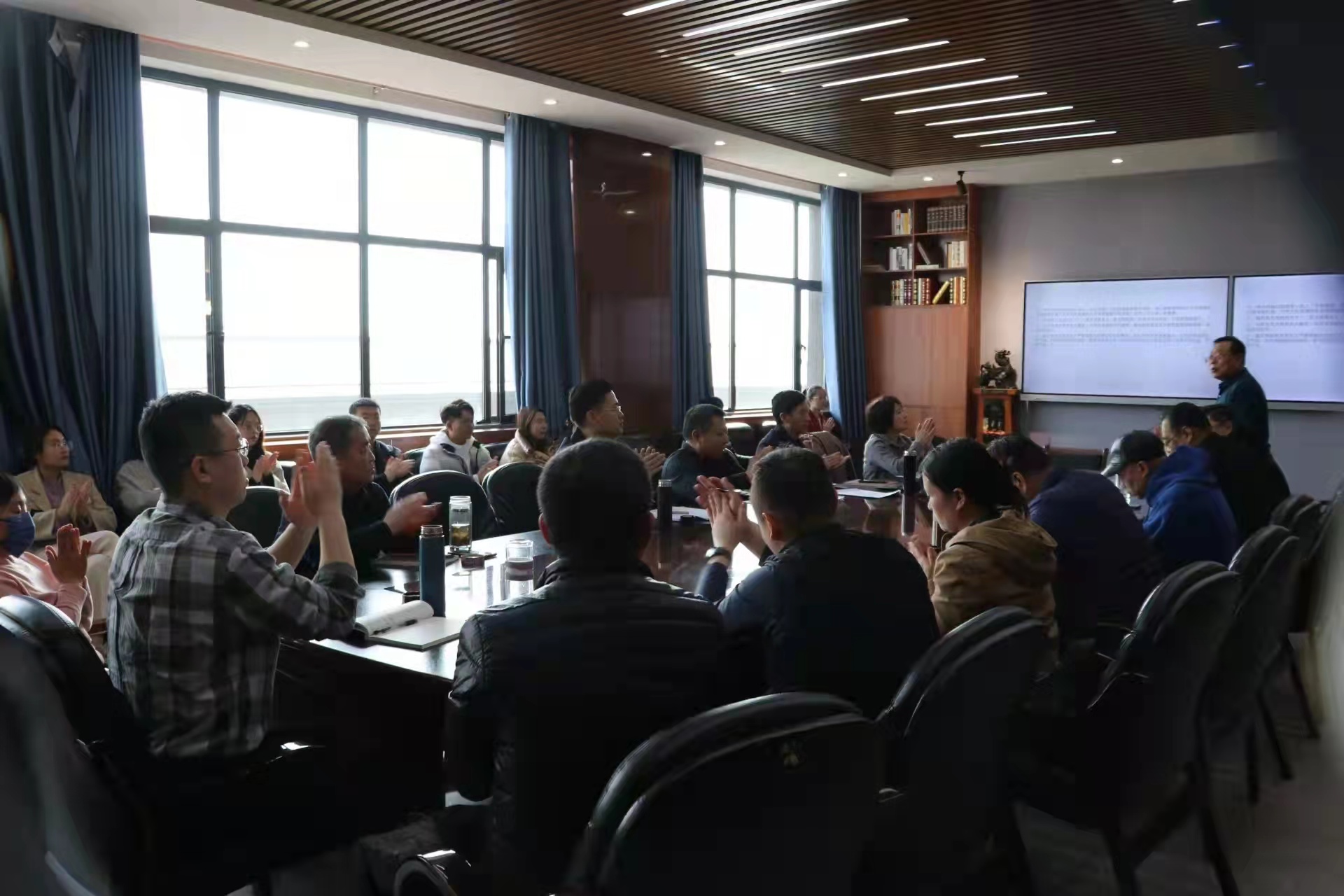 PP电子分党委召开理论学习中心组（扩大）学习会