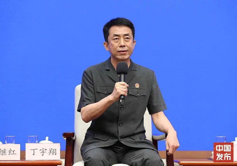 微信图片_2025-10-21_223953_985.jpg